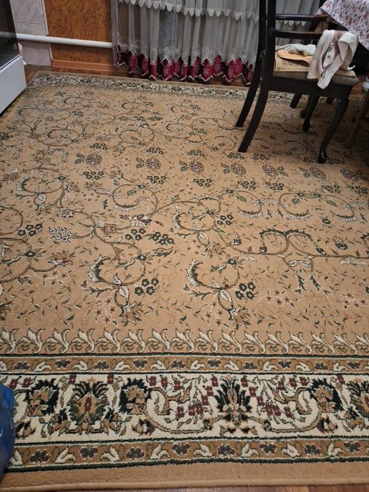 Ковёр срочно Продам