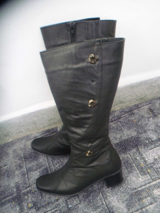 Черни ботуши,ест.кожа №35