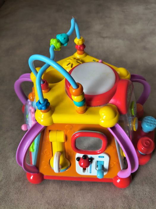 Дървени играчки и музикален куб Hoodle pyramid