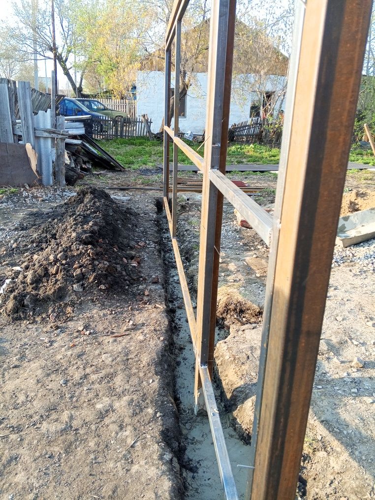 Бригада установит забор