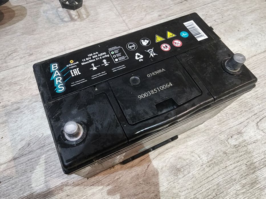 Аккумулятор 100Ач, б.у. в отличном состоянии.