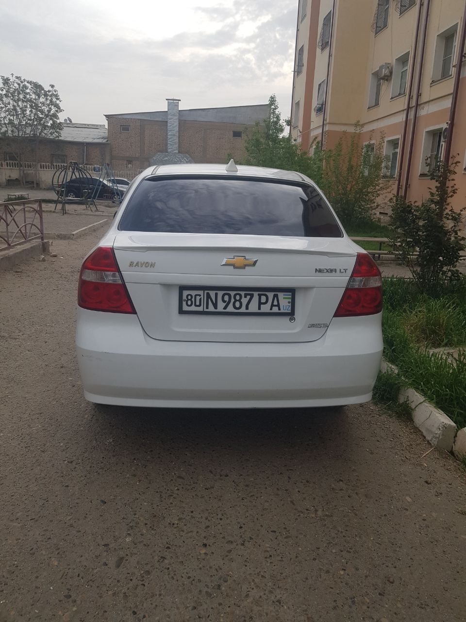 NEXIA 3 avtomobili