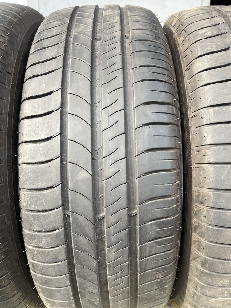 4 бр. летни гуми 215/60/16 Michelin DOT 5218 5 mm