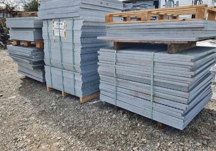 Grilaje zincat 
Trepte zincate 
Platforme zincate 
Transport în toată