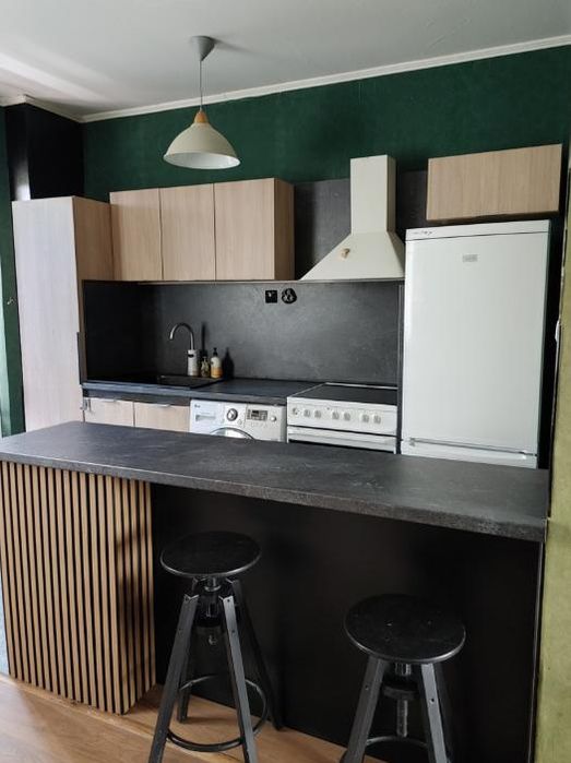 Дава се под наем Тристаен апартамент в Пловдив, Кючук Париж - 98 кв.м за 500 € - Снимка #1