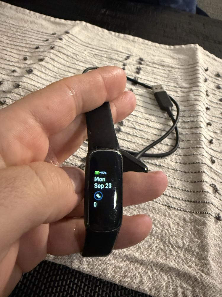 Fitbit Luxe Negru