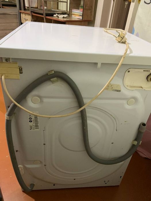 Стиральная машина Аристон