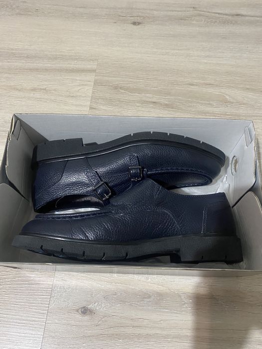 Новая,зимняя обувь