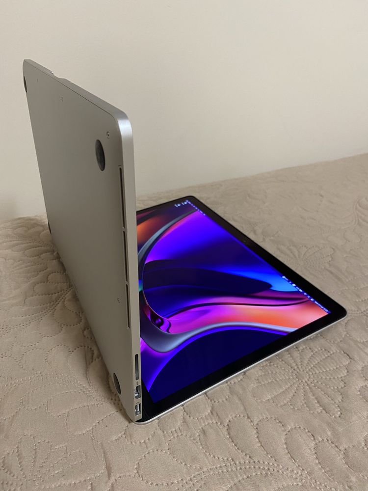 Apple Macbook Pro 11.4 Mid 2015 15.4" i7-4770HQ 16GB RAM 256GB SSD