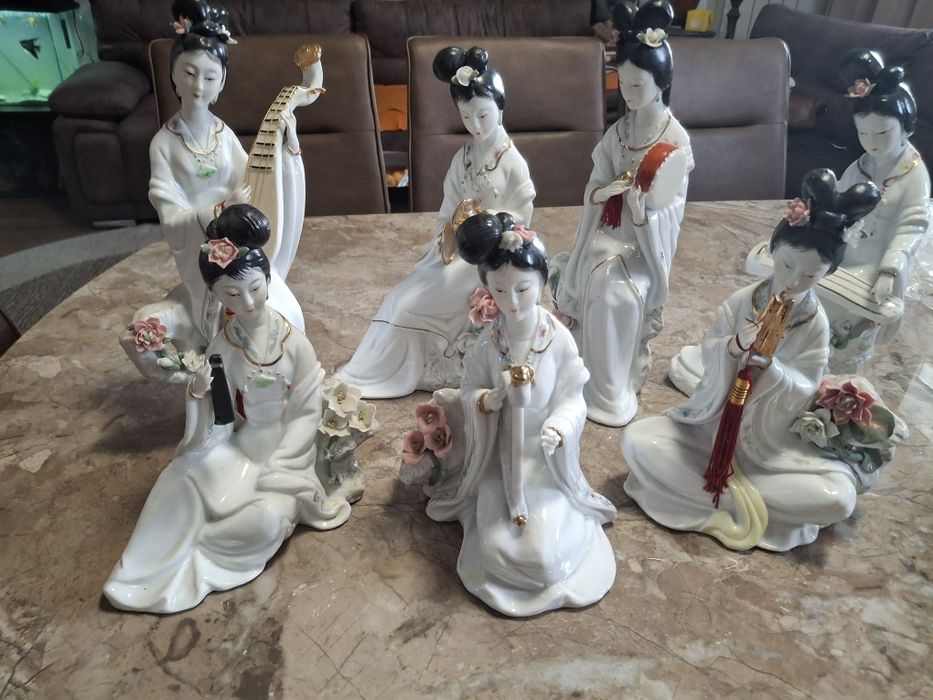 Vand set 7 balerine cu instrumente muzicale din porțelan chinezesc fin