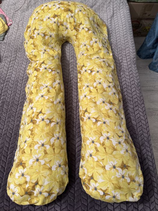 Отдам даром подушка для беременных и зим.куртку