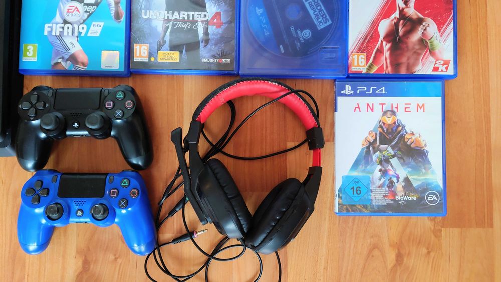 [ PS4 > PlayStation 4 Slim с 2 джойстика и 5 игри и слушалки