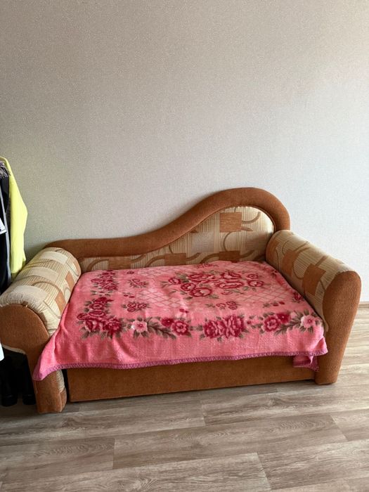 Продам десткий диван