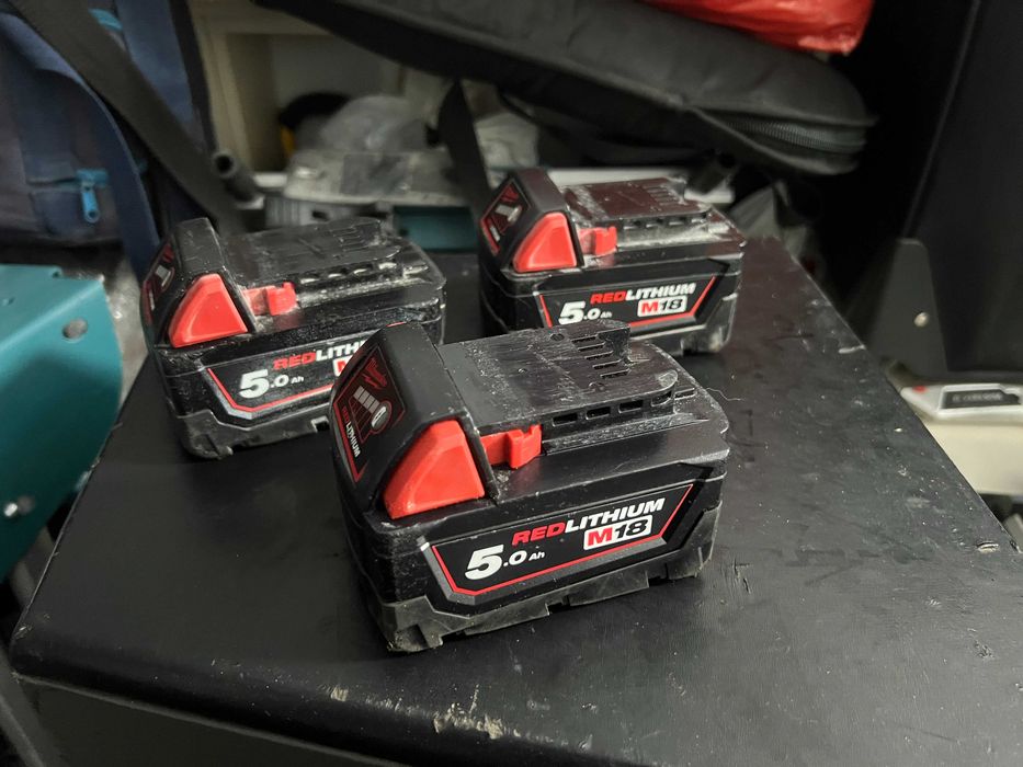 Acumulator Milwaukee M18 B5 18V 5.0Ah Li-Ion – Stare foarte bună