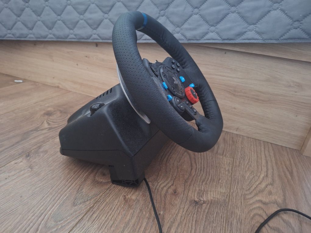 Logitech G29 кормило и педали