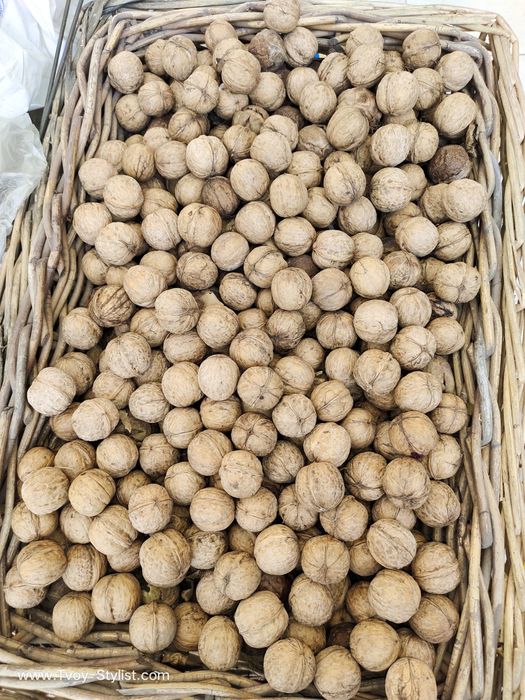 Орехи грецкие, из домашнего сада