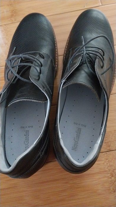 Pantofi din piele