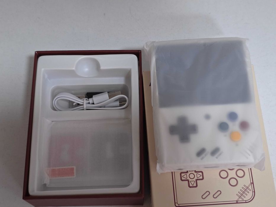 Consola retro portabila Miyoo Mini Plus - NOUA - KLI Amanet