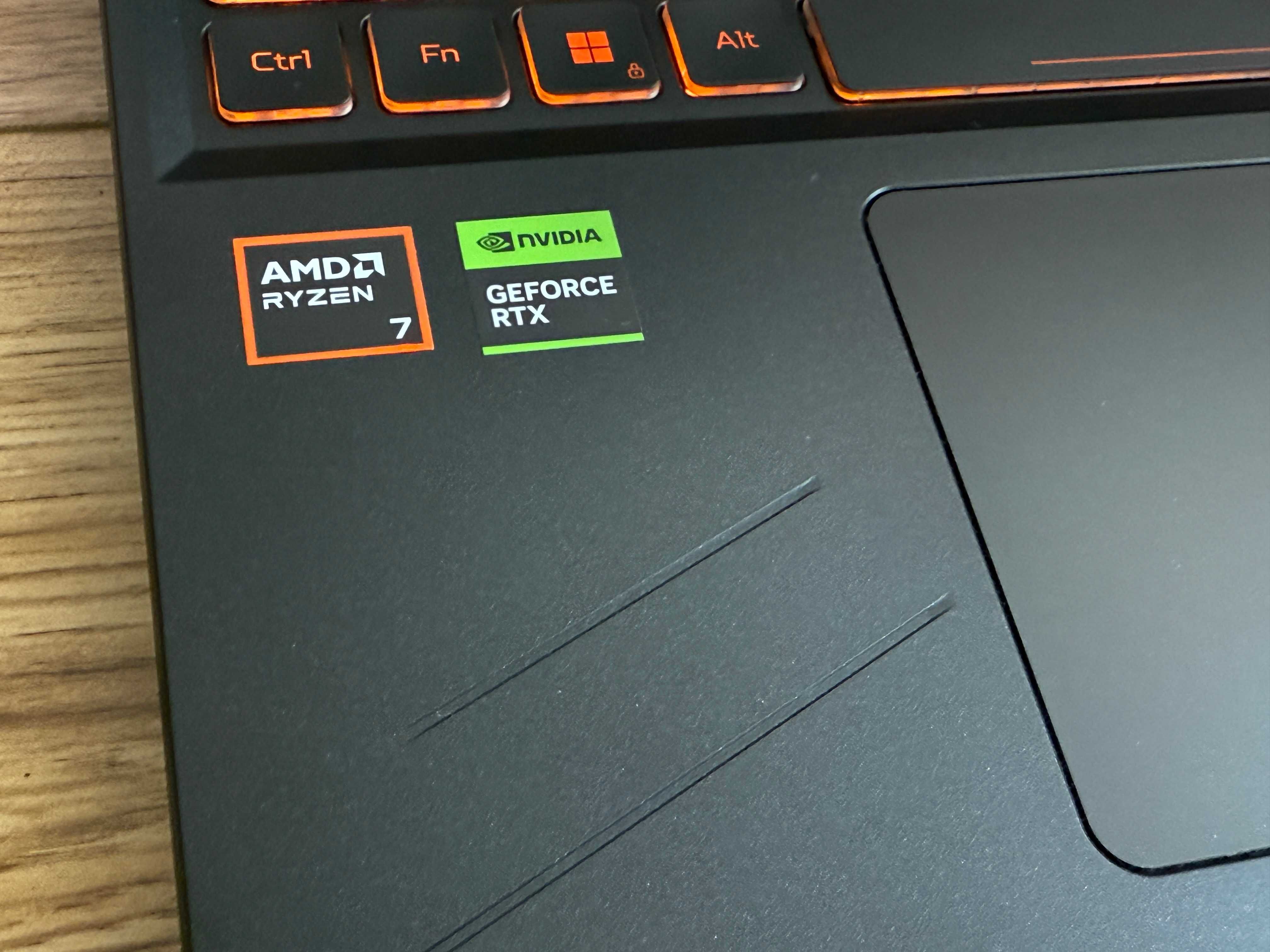 НОВ!165Hz 3ms NITRO 16`Ryzen 7-8845HS/16GB DDR5/1TB NVMe/RTX 3050-6GB