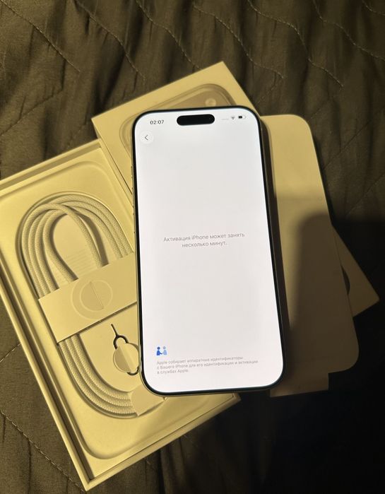 Срочно продам почти новый iPhone 17 pro 256гб белый