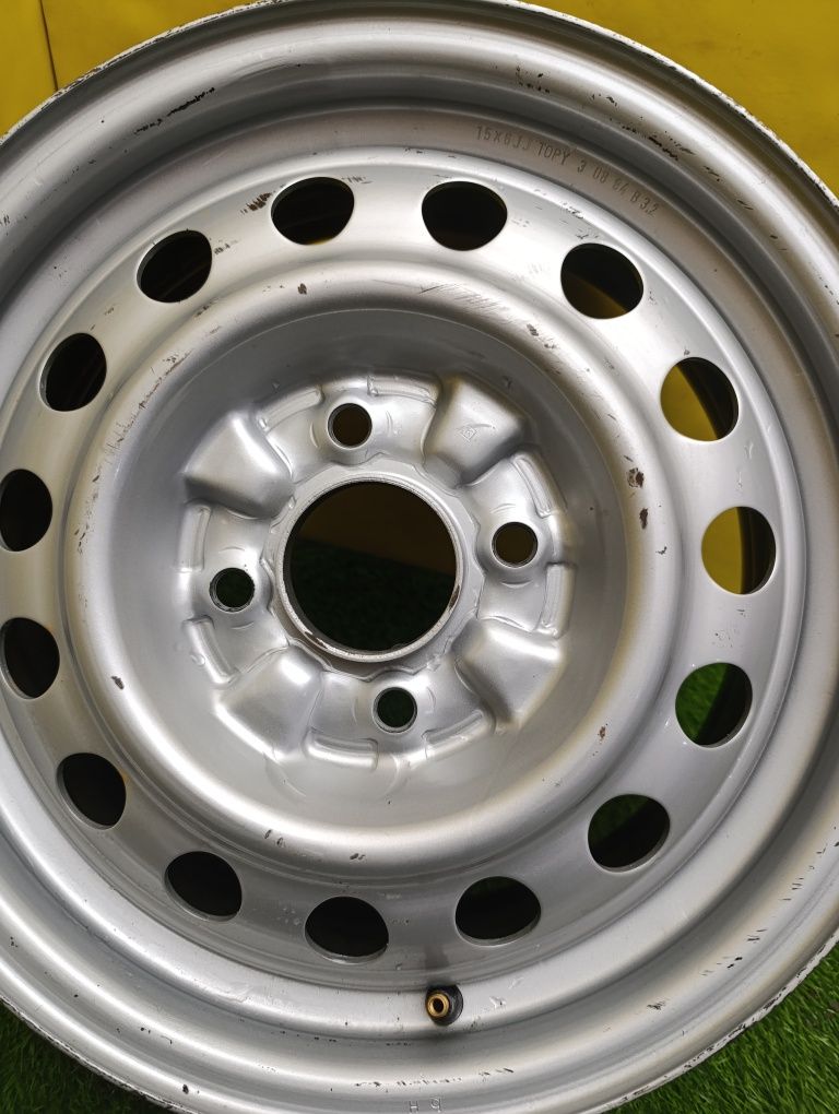 Диск R15 /4×114.3 на запаску новый