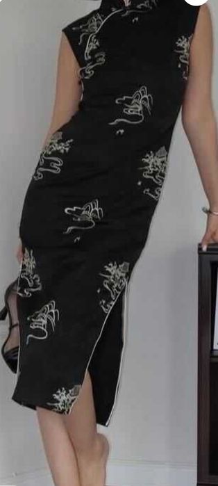 Китайское традиционное черное платье ципао