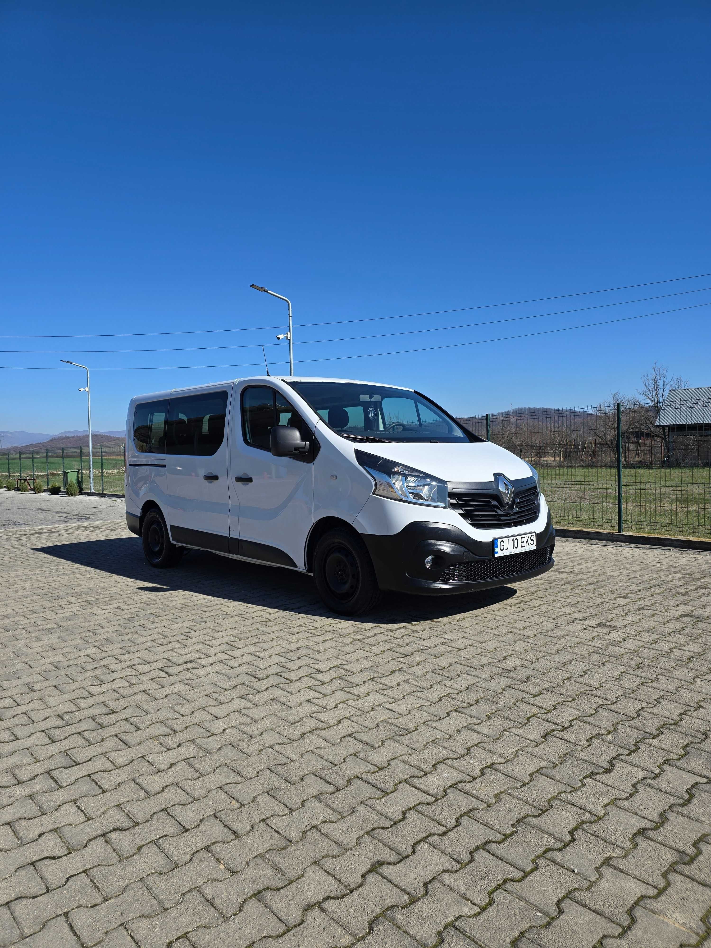 Renault Trafic 8+1 proprietar de noua