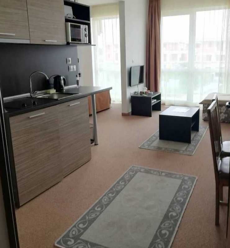 Дава се под наем Двустаен апартамент в Бургас, Сарафово - 53 кв.м за 102 € - Снимка #2
