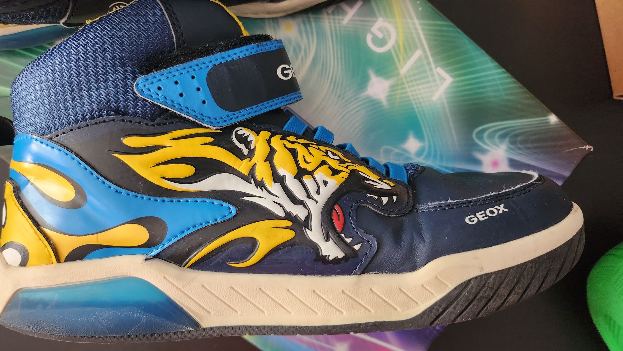 Geox, Adidas Terrex boa и камуфлажни боти 38 номер