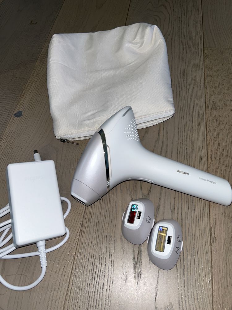 Фотоепилатор Philips Lumea Prestige