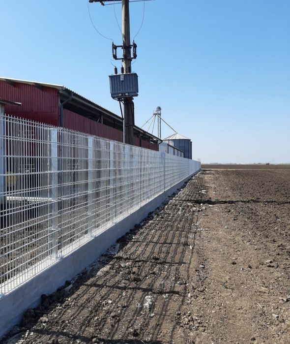 Executam garduri și porți la comanda clientului