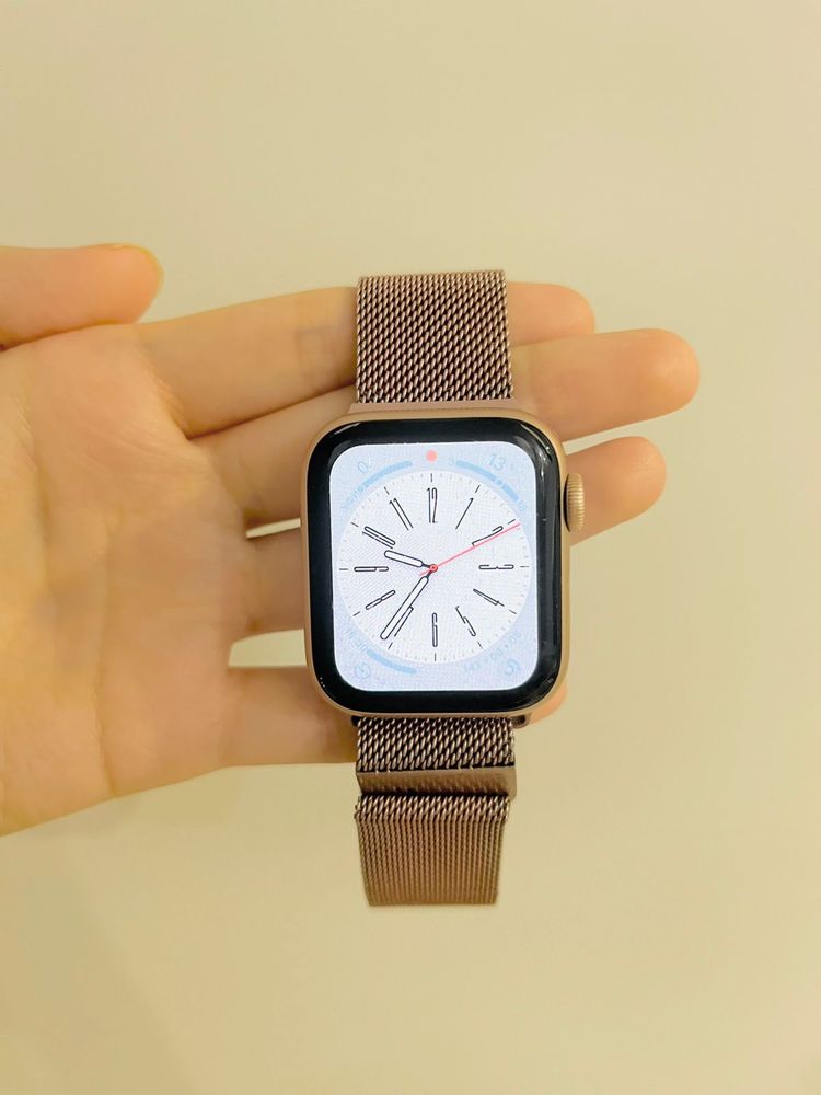 Продам Apple Watch series 5