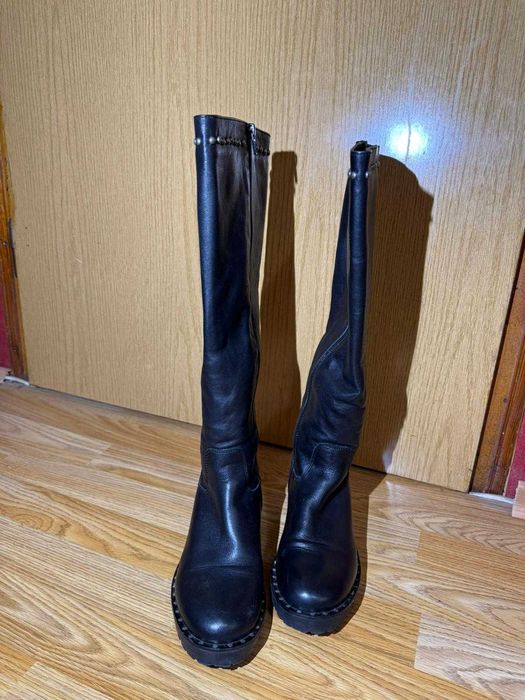 Кожени ботуши номер 36