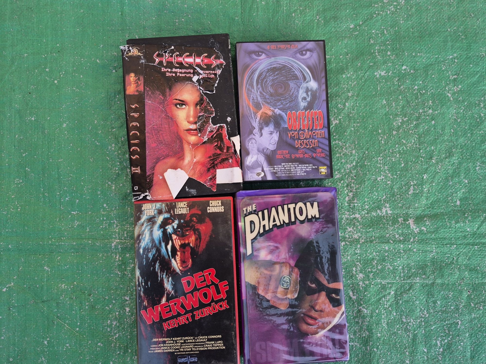 Vând 24 casete video VHS originale colectie filme  de Groaza, Sf,Crime