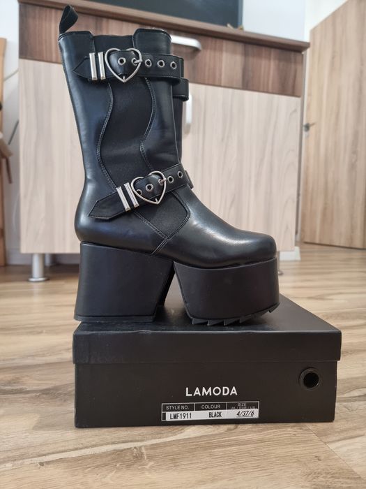 Ghete cu platforma din piele