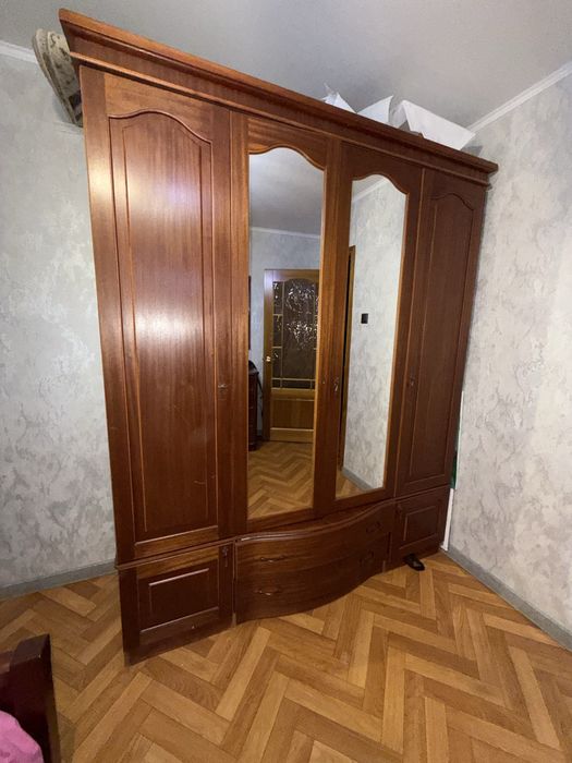 Спальний гарнитур