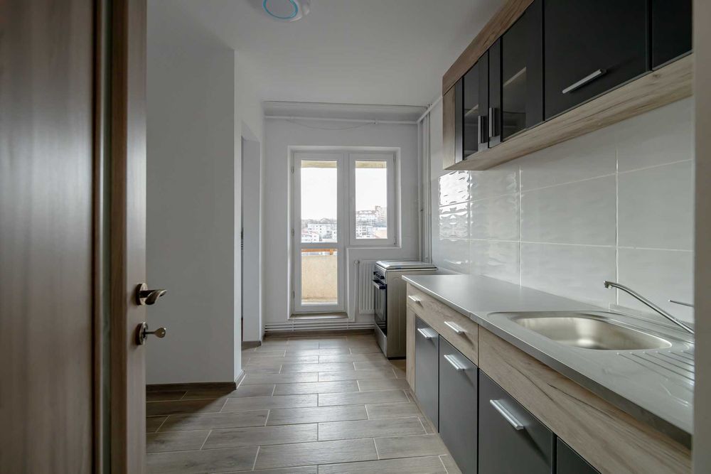 Inchiriez apartament 3 camere - Tudor Vladimirescu