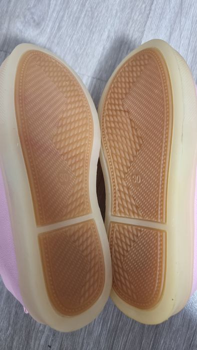 Încălțăminte fetițe nepurtata