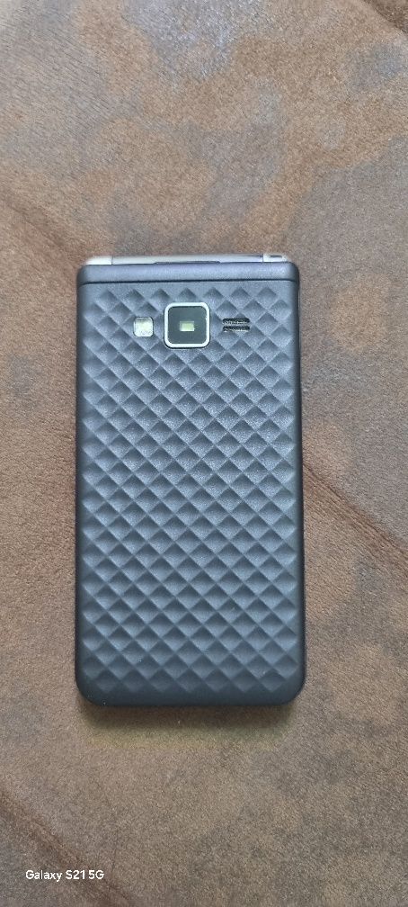 Продам телефон TEXNO max