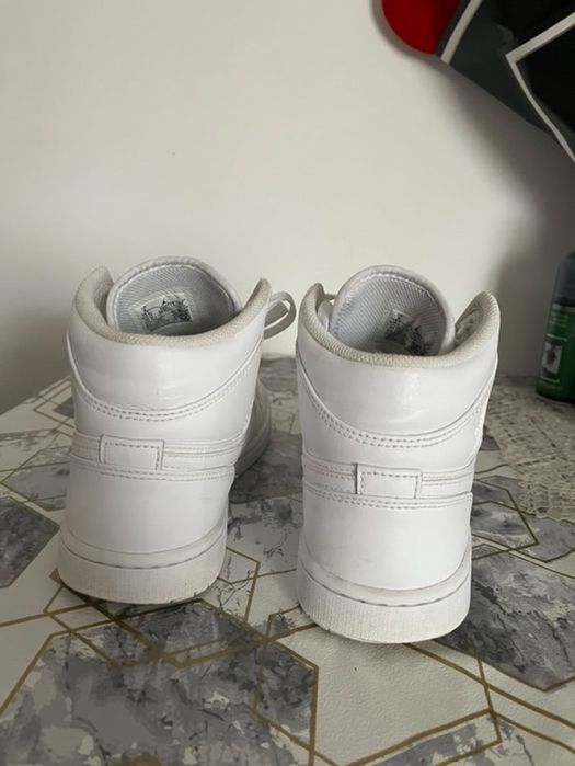 Jordan 1 Mid Triple White