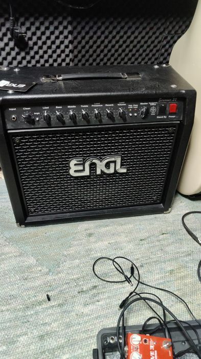 Vând aplificator Ghitară Engl pe lămpi