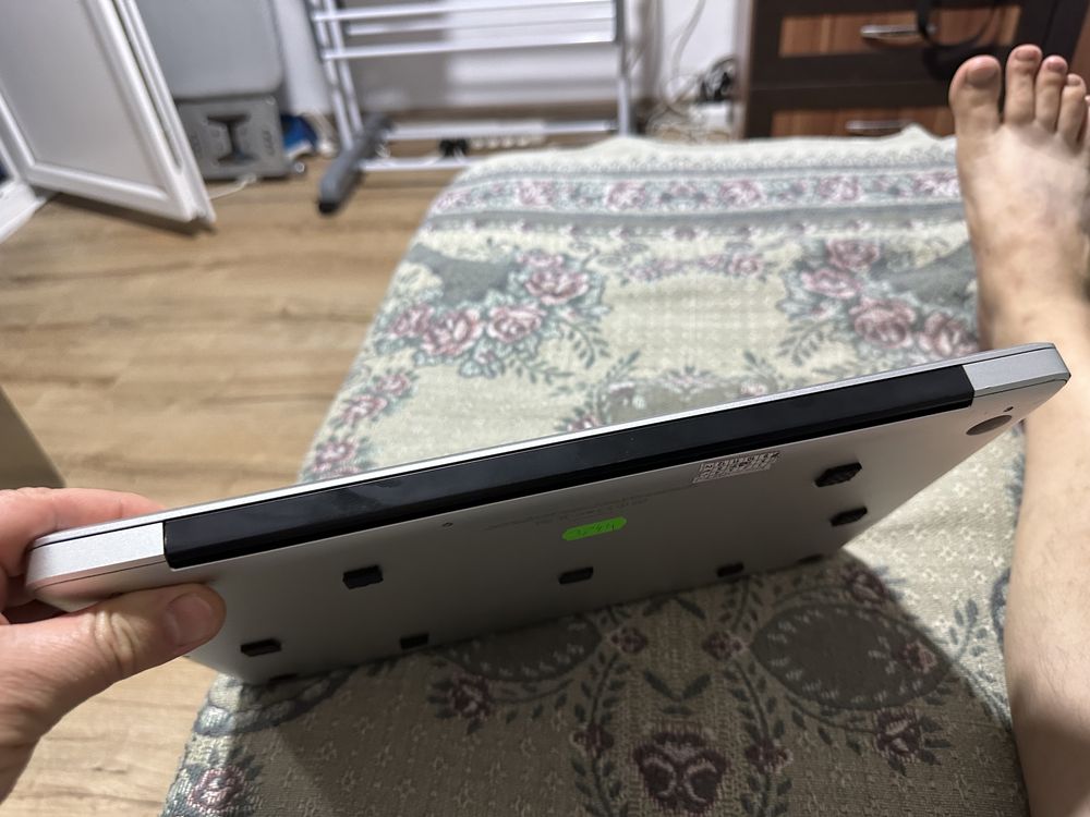 Vînd MacBookPro I7 Model A-1286