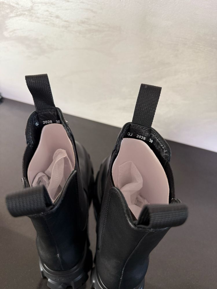 Prada боти 37,38,39,40 169 лв НАЛИЧНИ без кутия