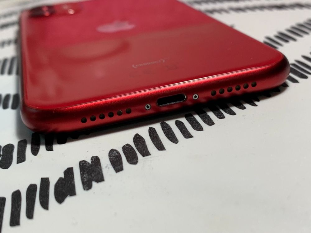 Vând/Schimb Iphone 11 64 GB Red