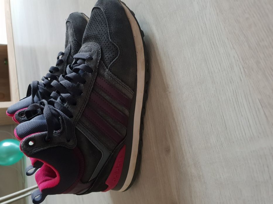 Кецове на Adidas