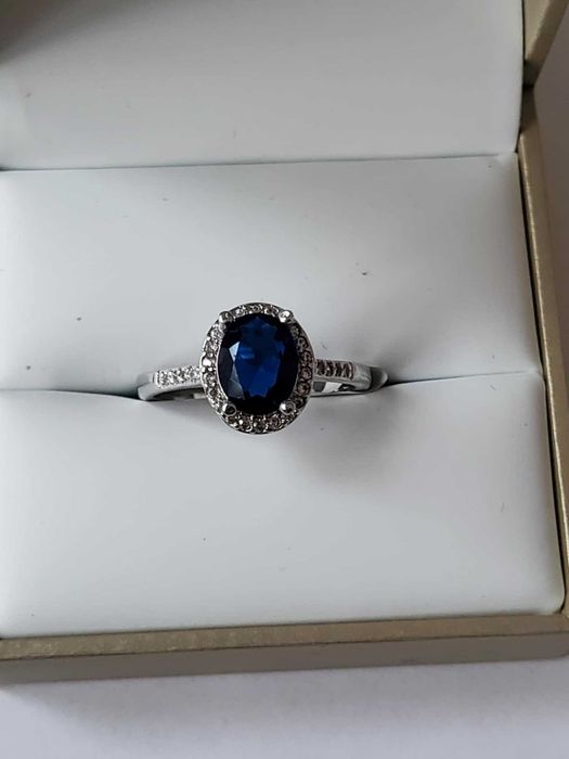 GR55,inel placat aur alb 18k,zirconii albe si safir, nou/marcat