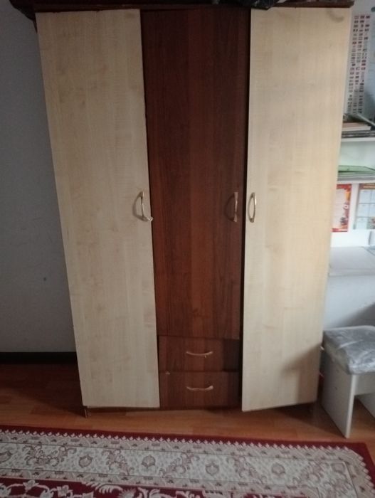 Продам шкаф б. У