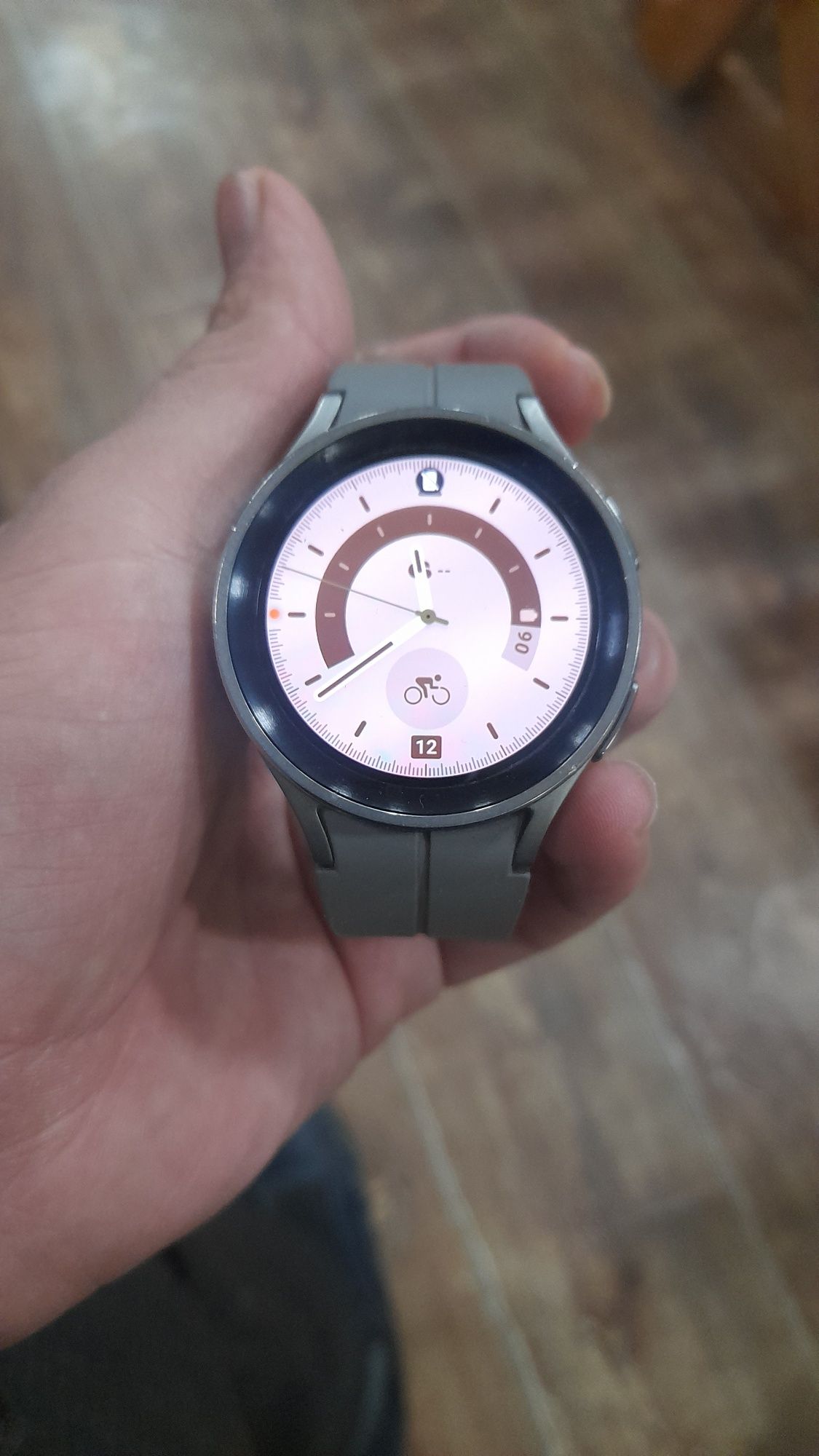 Smart soat sotiladi