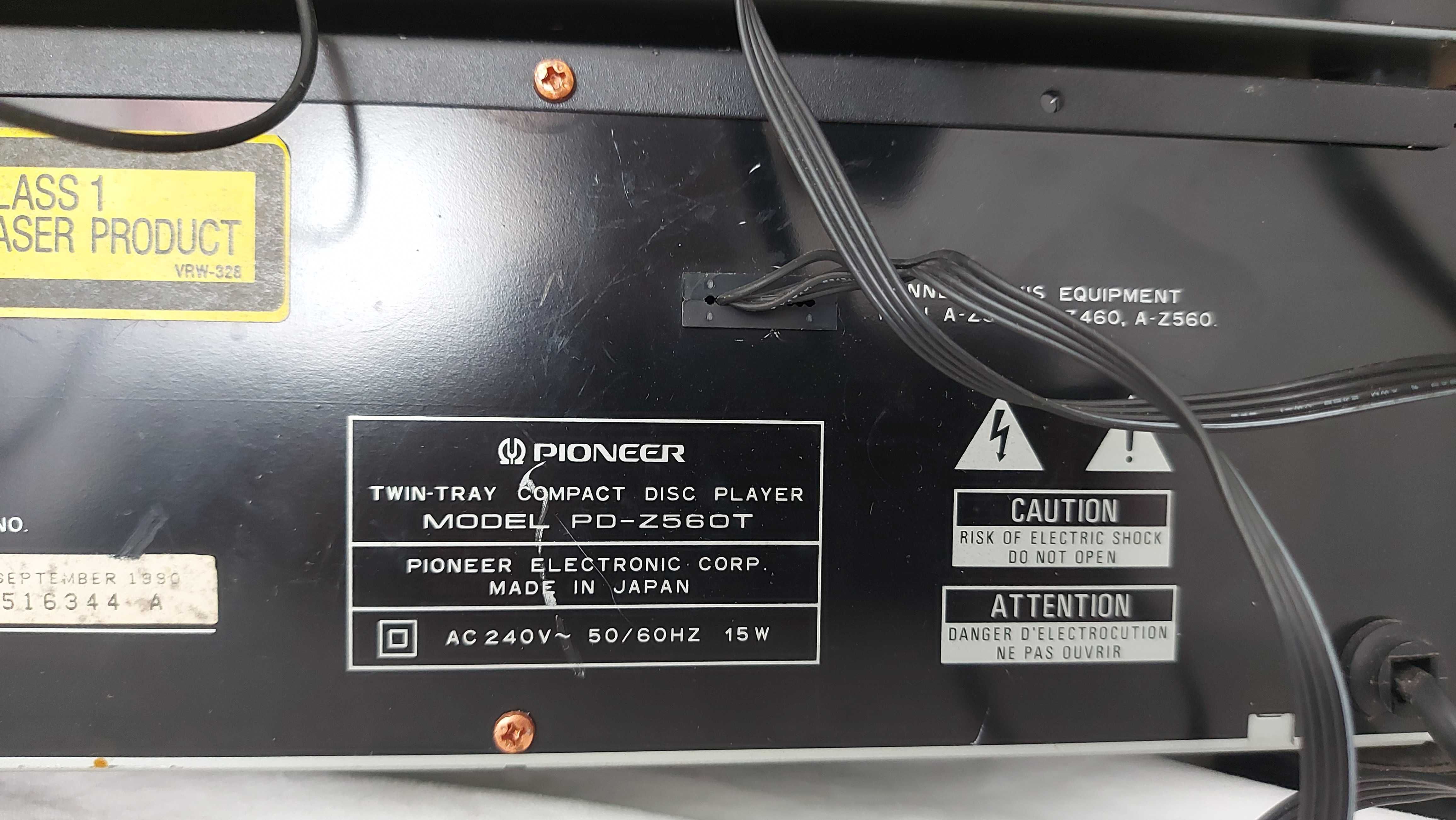 Linie audio Pioneer amplificator , dublu casetofon , dublu cd player