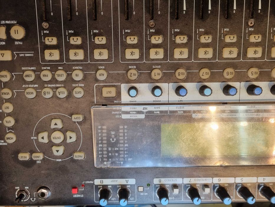 Mixer Allen & heath icon series DP 1000 digital cu putere Dezmembrez